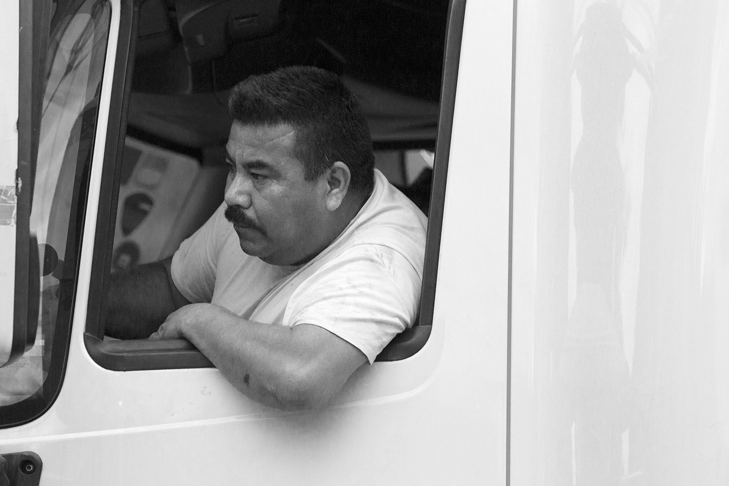 Earthquake, people's faces - Mexico