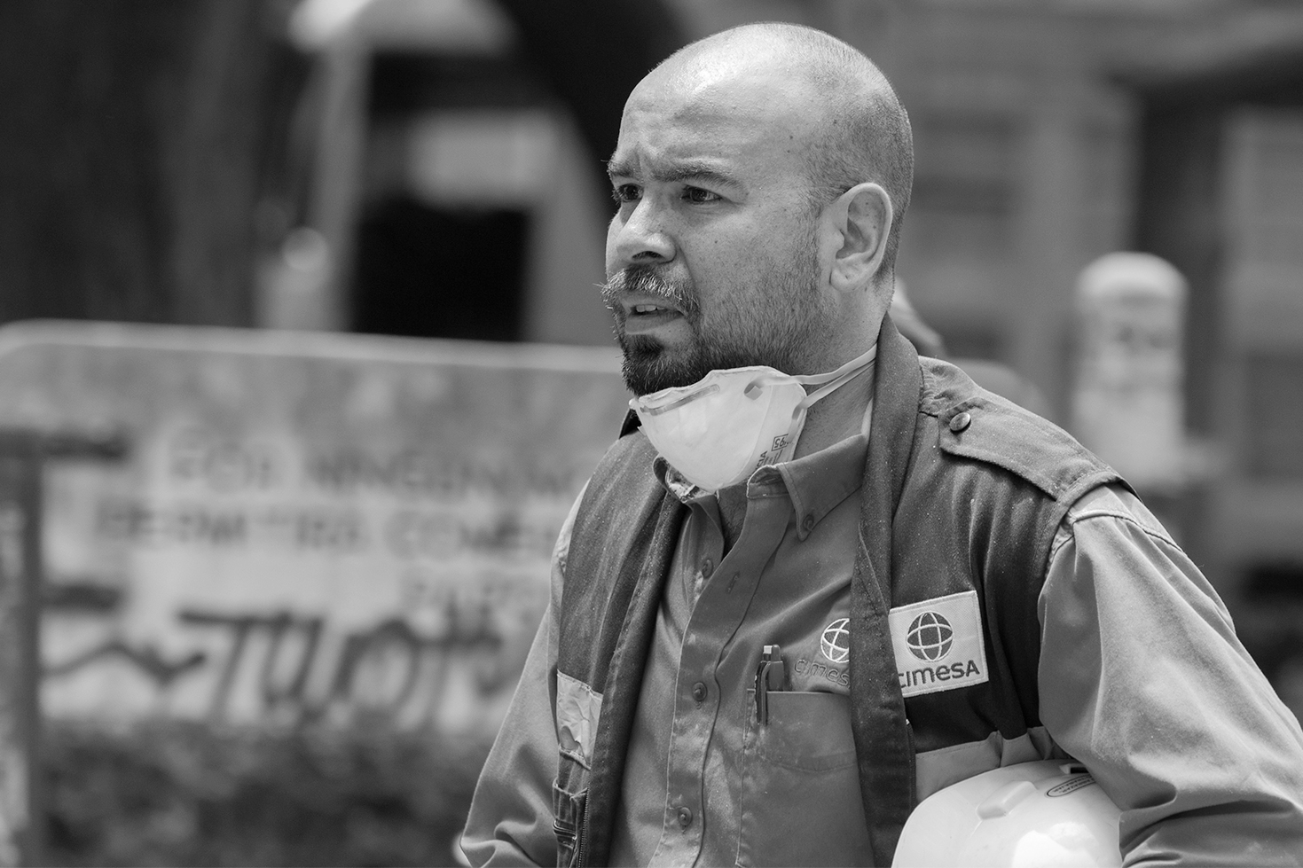 Earthquake, people's faces - Mexico