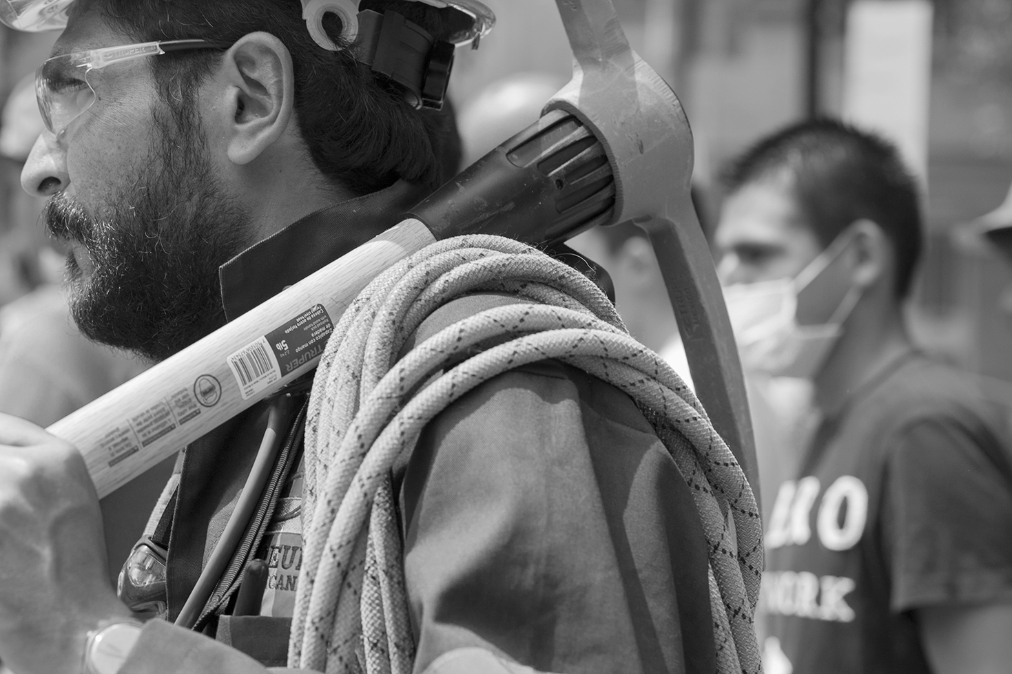 Earthquake, people's faces - Mexico